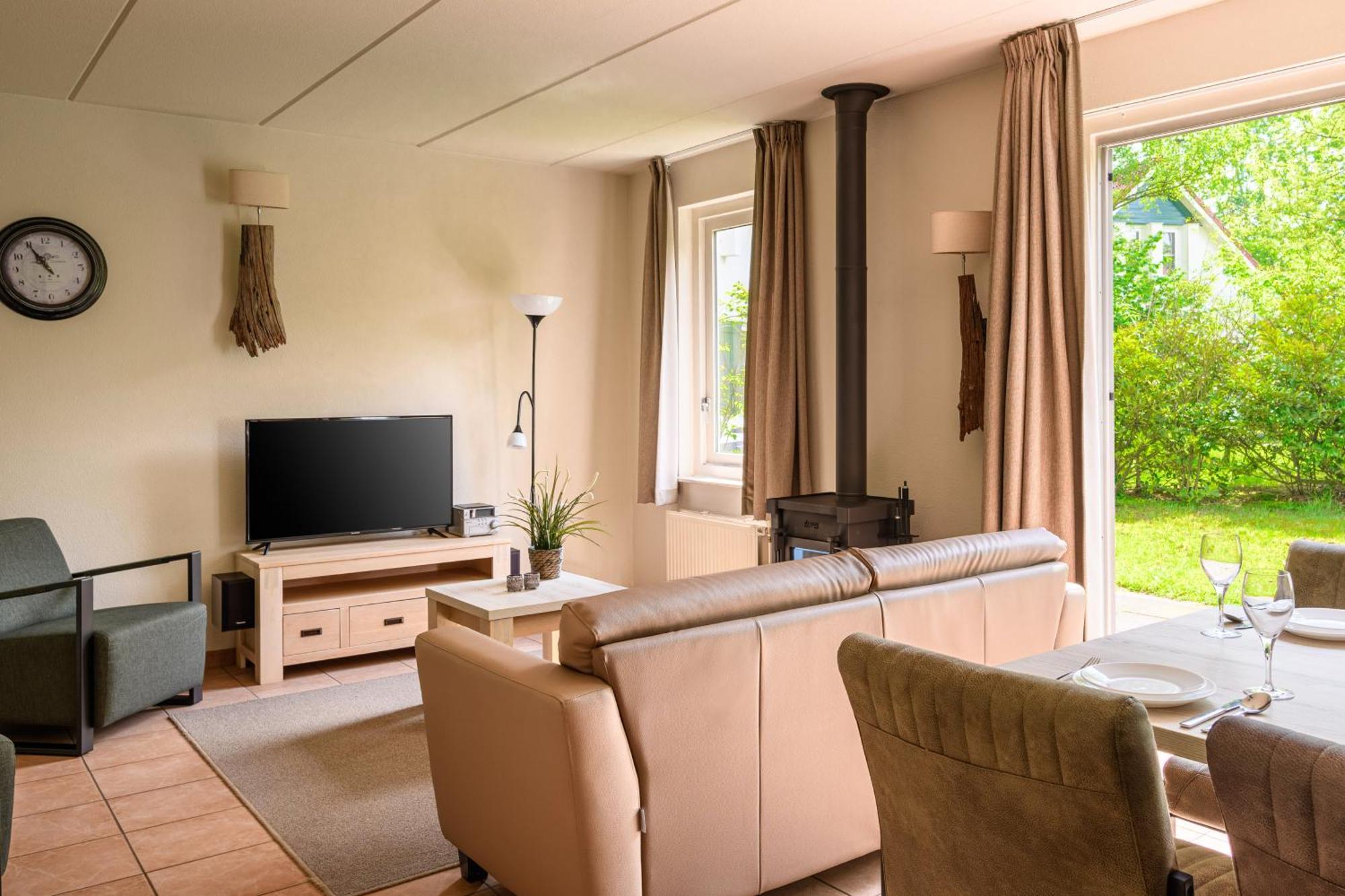 Summio Bungalowpark Het Drentse Wold Hoogersmilde الغرفة الصورة